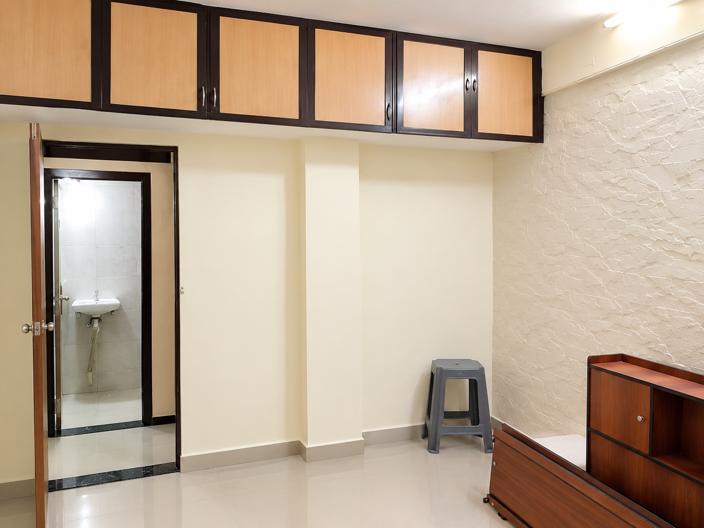 Mehta Patel Apt 